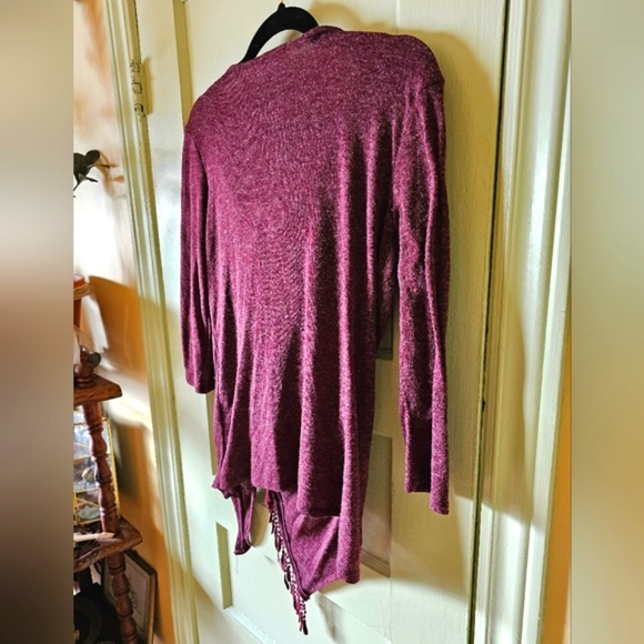 Boho maroon layered cowl neck knit wrap cardigan with fringe Maurices - Picture 10 of 11